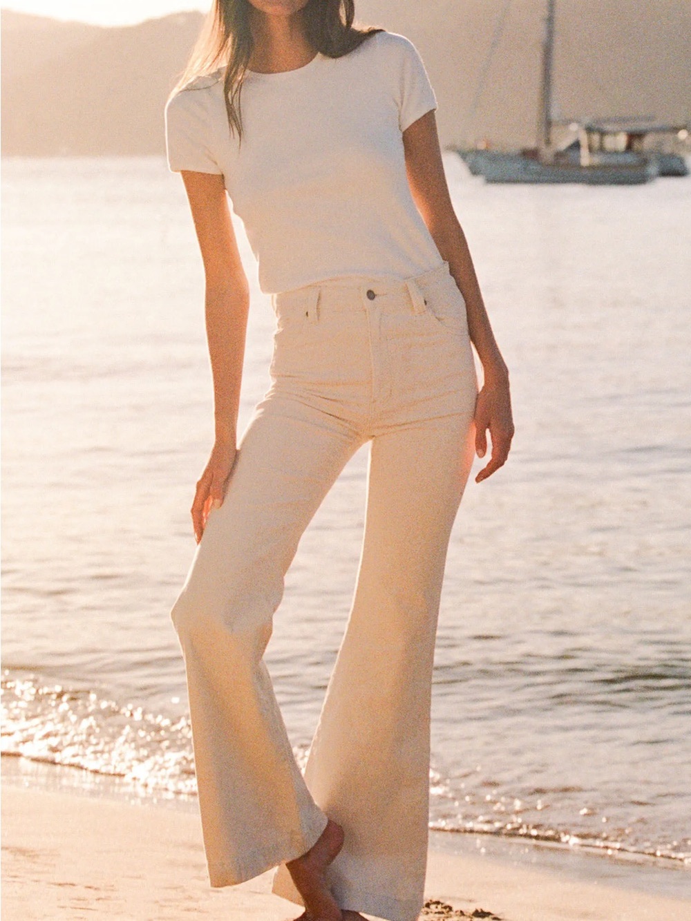 Rolla’s Vanilla Cream Corduroy Eastcoast Flares High Rise Size 26